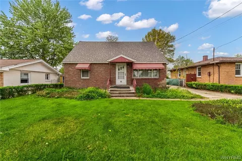 14 Woodbine Pl, Cheektowaga, NY 14225