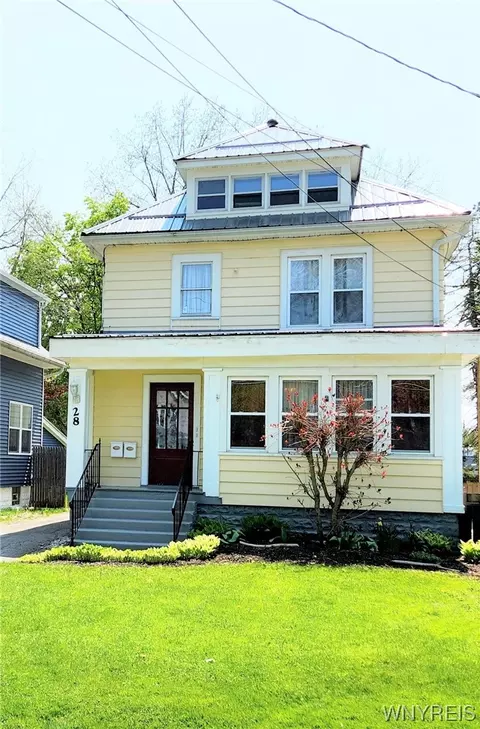 28 Prospect Ave, Hamburg, NY 14075
