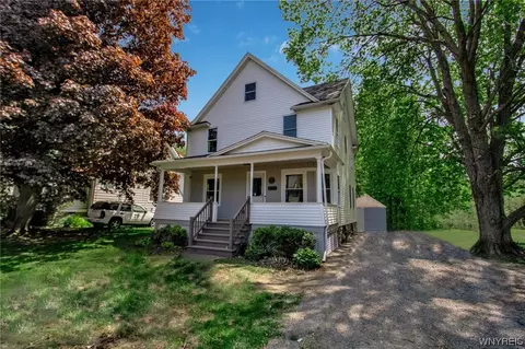 403 E Oak Orchard St, Shelby, NY 14103