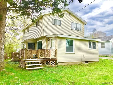 153 Humboldt Ave, Evans, NY 14006