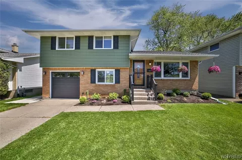 513 Evergreen Dr, Tonawanda, NY 14150