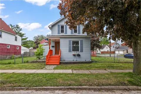 3 Chipman Pl, North Tonawanda, NY 14120