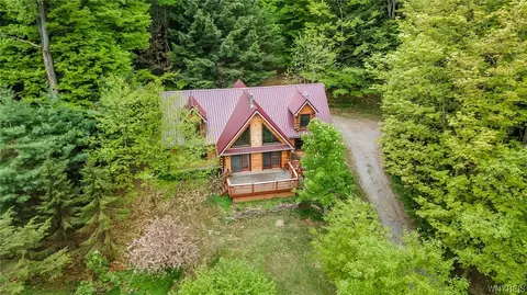 11097 Darien Rd, South Wales, NY 14139