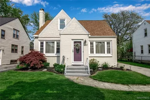 293 Capen Blvd, Amherst, NY 14226