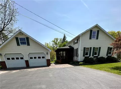 3238 Broadway Rd, Alexander, NY 14005