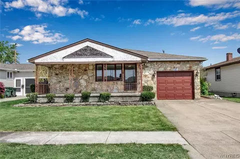 37 Karen Ln, Depew, NY 14043