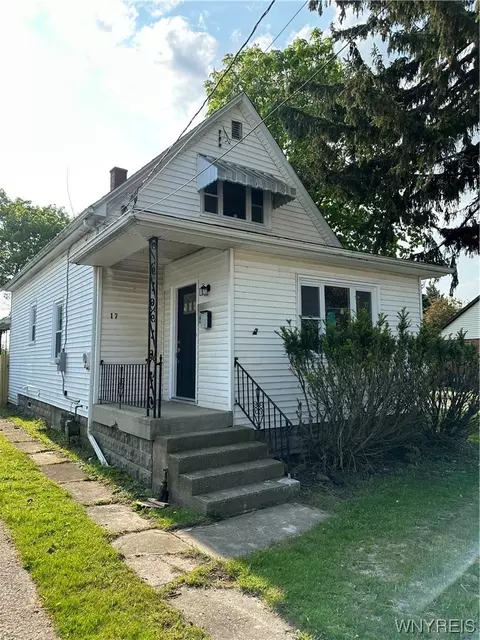17 S Kokomo St, Depew, NY 14043