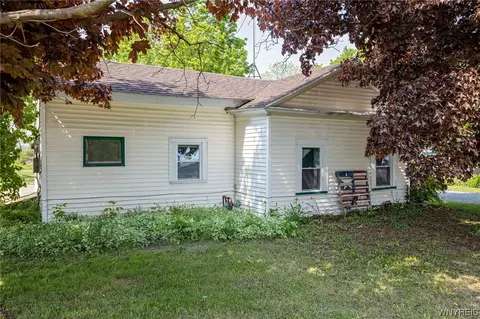 5738 Ellicott Street Rd, Bethany, NY 14054