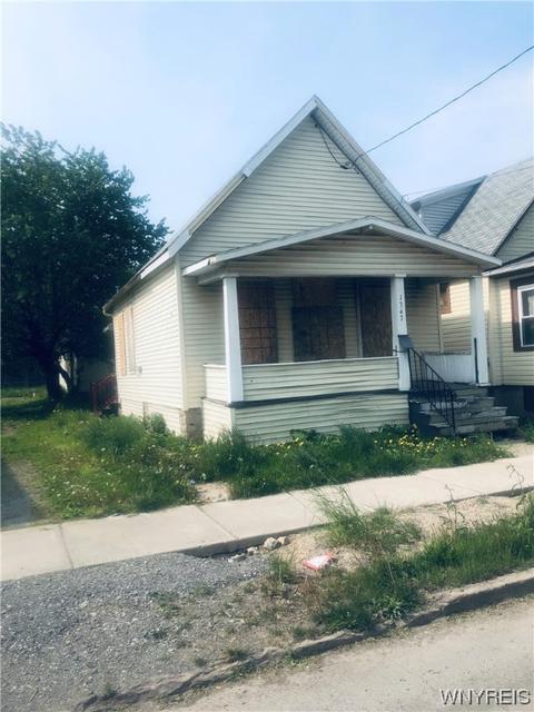 1347 Pierce Ave, Niagara Falls, NY 14301