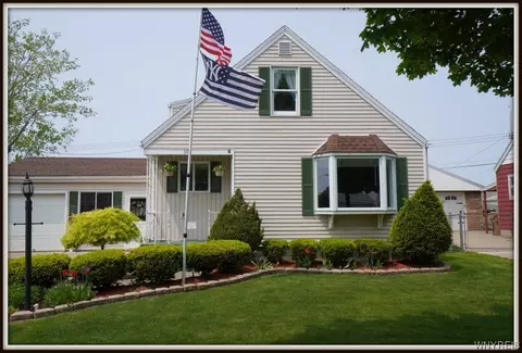 60 Lemoine Ave, Cheektowaga, NY 14227