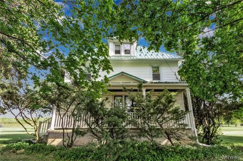 5506 W Lake Rd, Burt, NY 14028