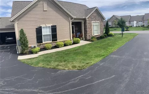 3272 Abbey Rd, Canandaigua, NY 14424