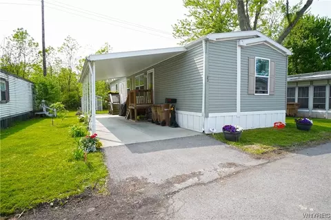 29 Annmarie Ter, Cheektowaga, NY 14225