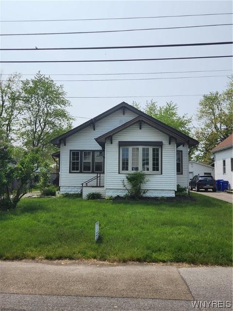 140 Warren Ave, West Seneca, NY 14224