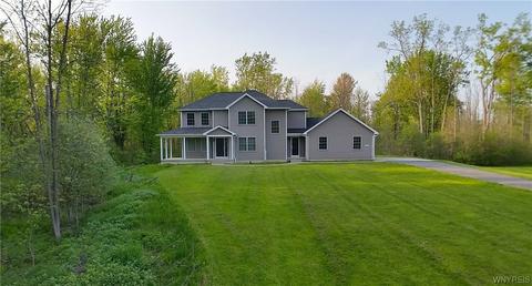 6352 Webster Rd, Orchard Park, NY 14127