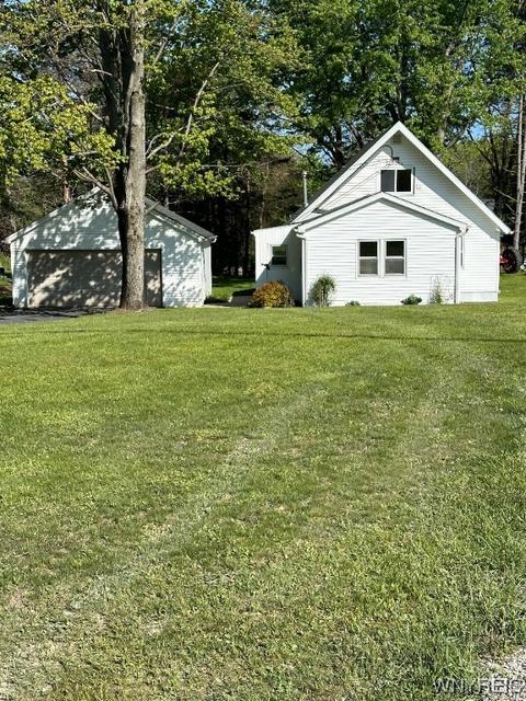 22 S Shore Dr, Bennington, NY 14004