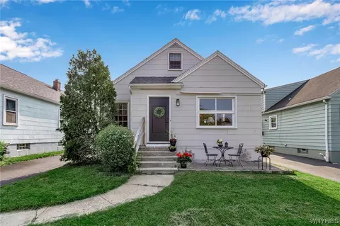 39 Marsdale Rd, Cheektowaga, NY 14215