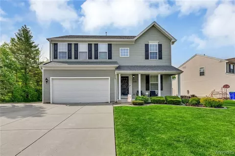 3327 Queens Ln, Hamburg, NY 14075