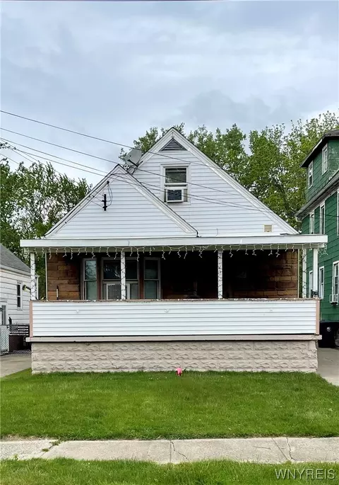 42 Parkview Ave, Lackawanna, NY 14218