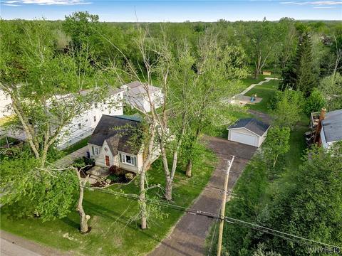 4343 Clinton St, West Seneca, NY 14224