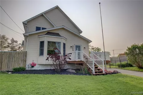 3006 Abbott Rd, Orchard Park, NY 14127