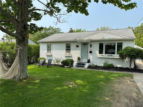 200 Burmon Dr, Orchard Park, NY 14127