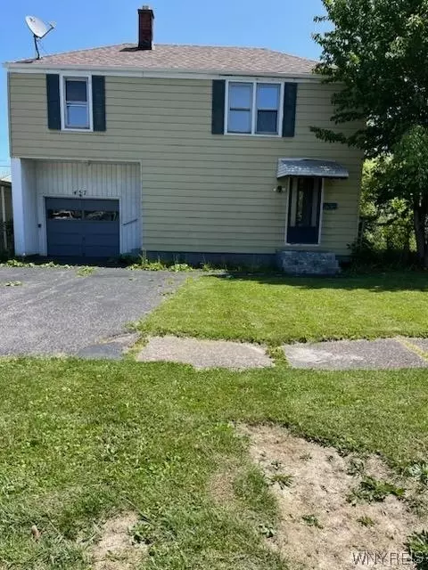 457 76th St, Niagara Falls, NY 14304
