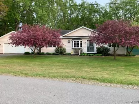 6670 Swyers Rd, Castile, NY 14427