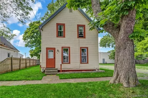 98 Fredericka St, North Tonawanda, NY 14120