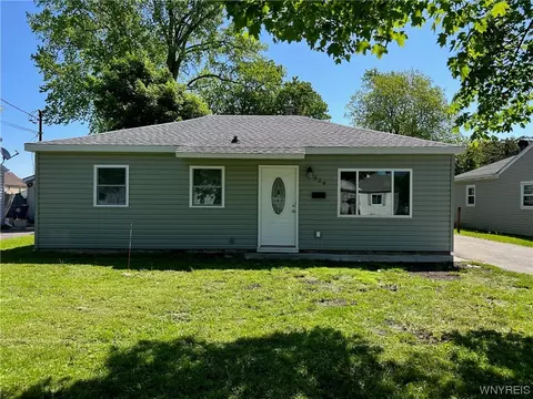 629 70th St, Niagara Falls, NY 14304