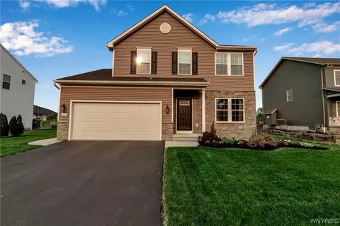 6397 Ward Rd, Wheatfield, NY 14132