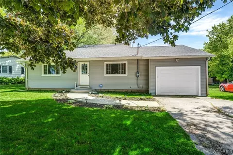 552 Irving Dr, Lewiston, NY 14092