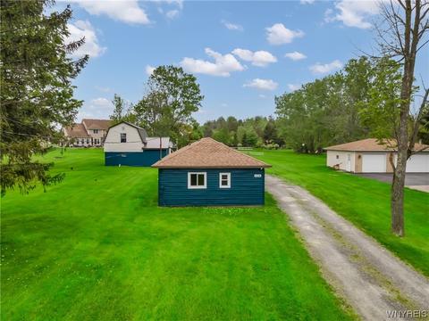 526 Lake Ave, Lancaster, NY 14086
