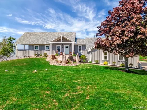 7125 Lakeshore Ter, Appleton, NY 14008