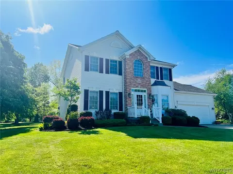 5551 Green Meadow Ct, Hamburg, NY 14075