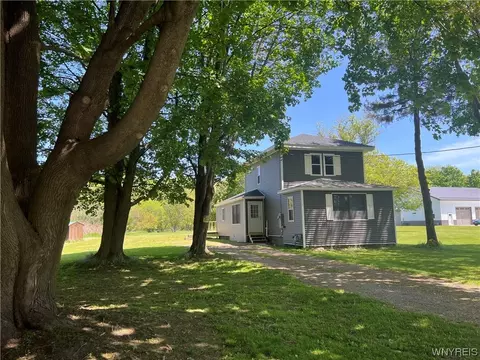 11492 Route 98, Freedom, NY 14065