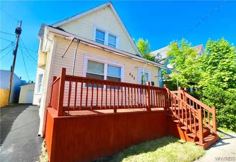 223 Chadduck Ave, Buffalo, NY 14207