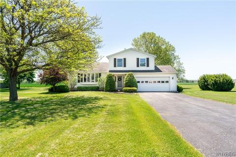 7160 Ellicott Rd, Lockport, NY 14094