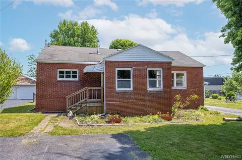 10 Park Ave, Oakfield, NY 14125