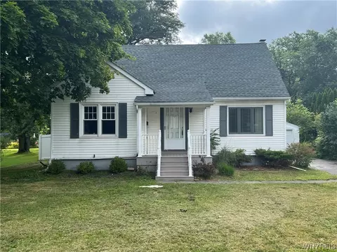 1783 Crittenden Rd, Alden, NY 14004