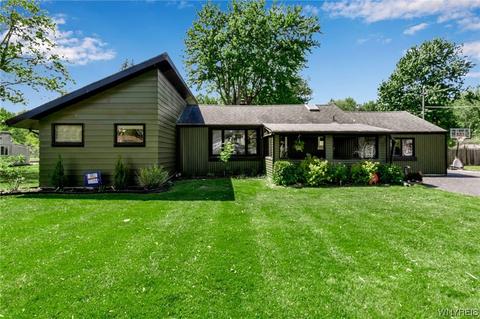 7340 Bear Ridge Rd, Pendleton, NY 14120