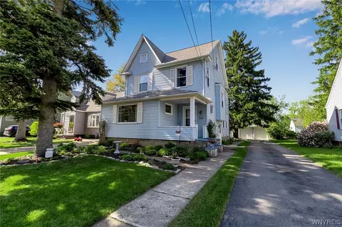 224 Harvard Ave, Depew, NY 14043