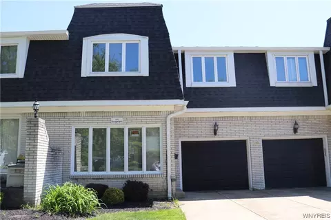 110 Harrogate Sq, Amherst, NY 14221