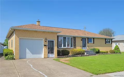 14 Constance Ln, Cheektowaga, NY 14227