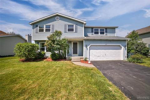7012 Deborah Ln, Wheatfield, NY 14304