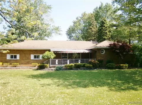 3 Hazel Ct, Buffalo, NY 14224
