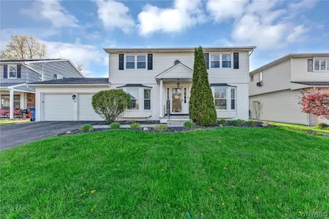 60 Morningstar Ct, Amherst, NY 14221