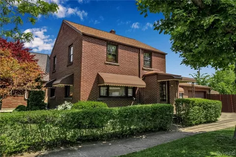 2104 Walnut Ave, Niagara Falls, NY 14301
