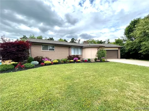4700 Mount Vernon Blvd, Hamburg, NY 14075