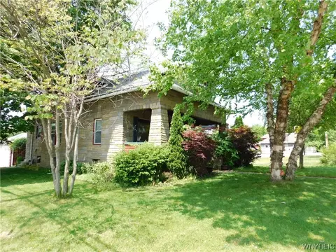 238 Buffalo St, Gowanda, NY 14070